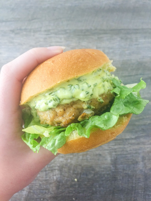 mozzarella stuffed chicken burgers pesto aioli