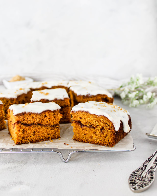 Pumpkin Cinnamon Roll Cake