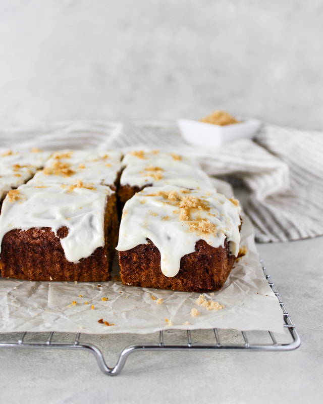 pumpkin cinnamon roll cake