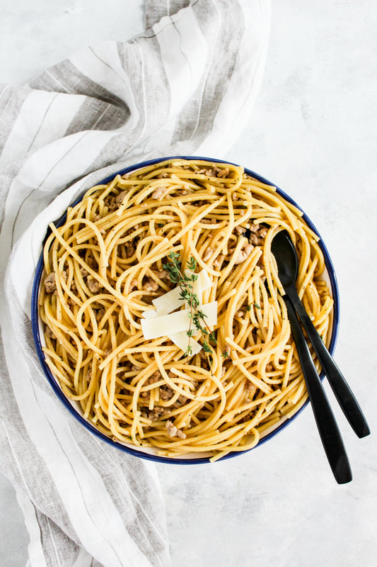 sausage spaghetti herbed white wine sauce